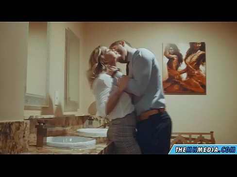 ❤️ Quando uma loira peituda o seduz em um banheiro público ❤️❌ Porno doméstico em nós pt-br.videolucrativo.top ❌️